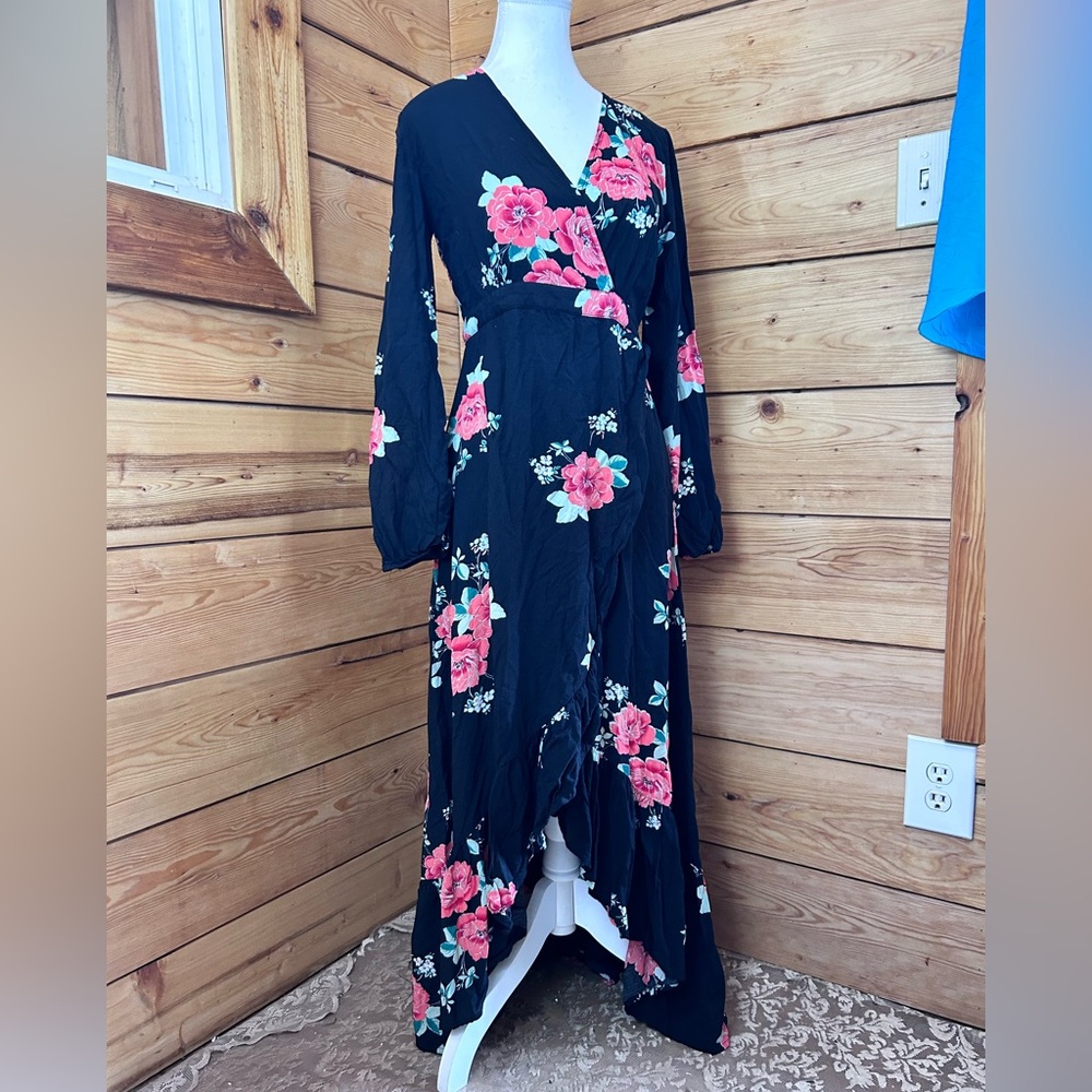 Maxi Wrap Dress Sz Small Black Pink Floral Long Sleeve Vacat Ruffle Date Night